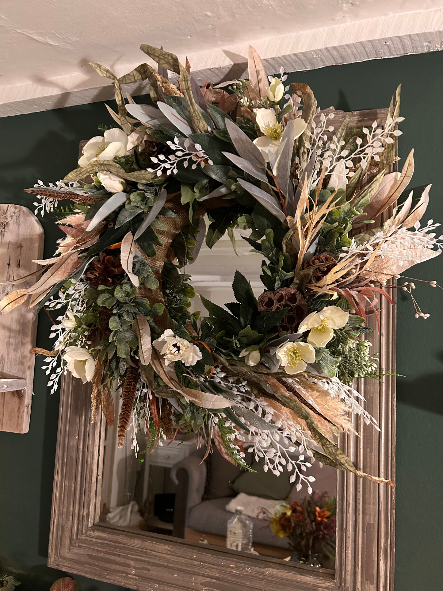 “WINTER CHARM” artificial wreath (FREE P&P)