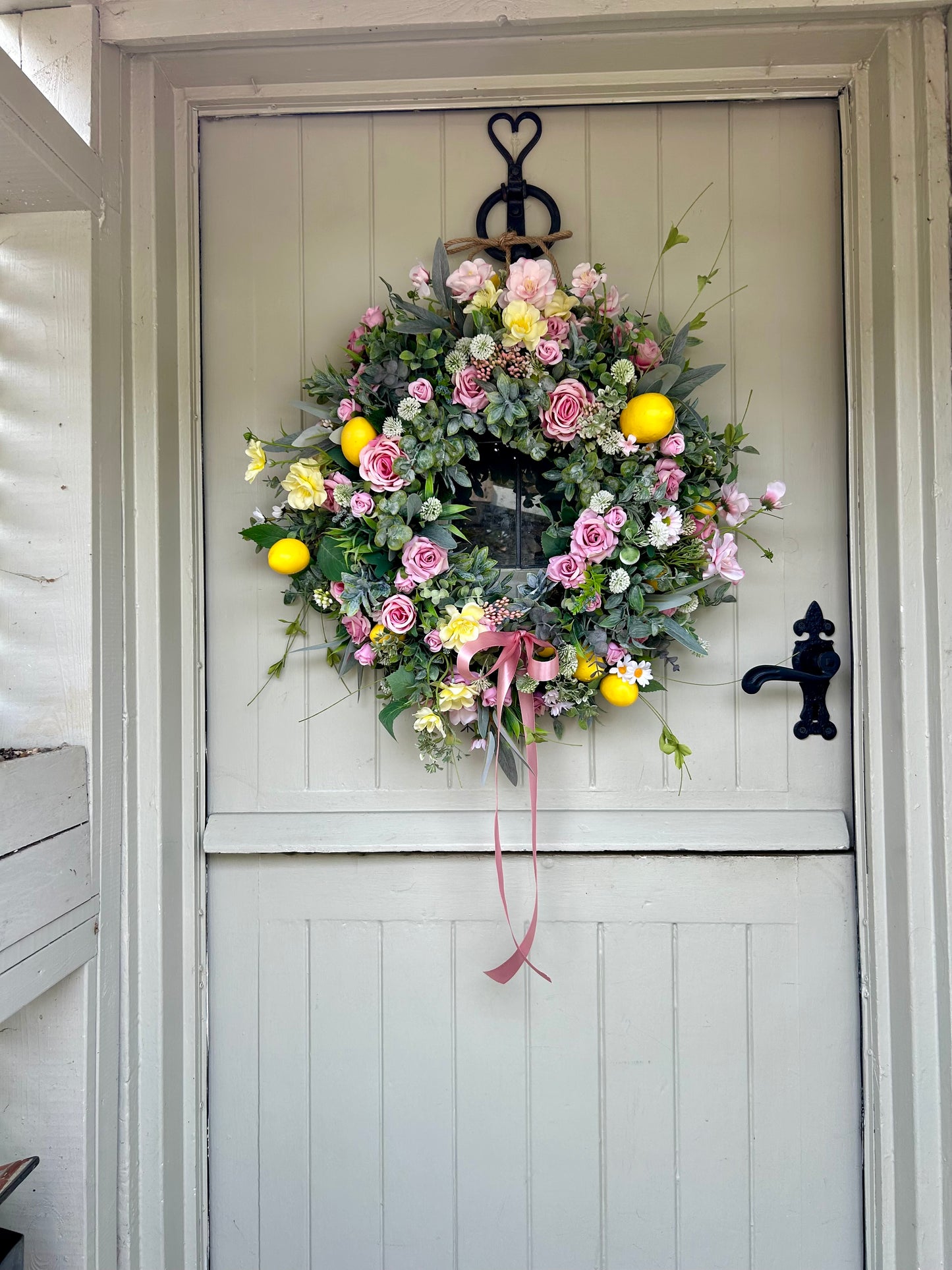 “CAPRICE” lemon faux wreath ready to post (FREE P&P)
