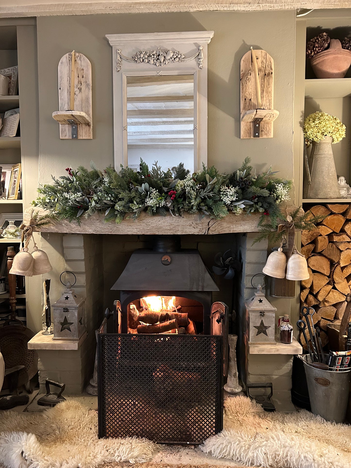 “FARMHOUSE RUSTIC” Christmas garland (FREE P&P)