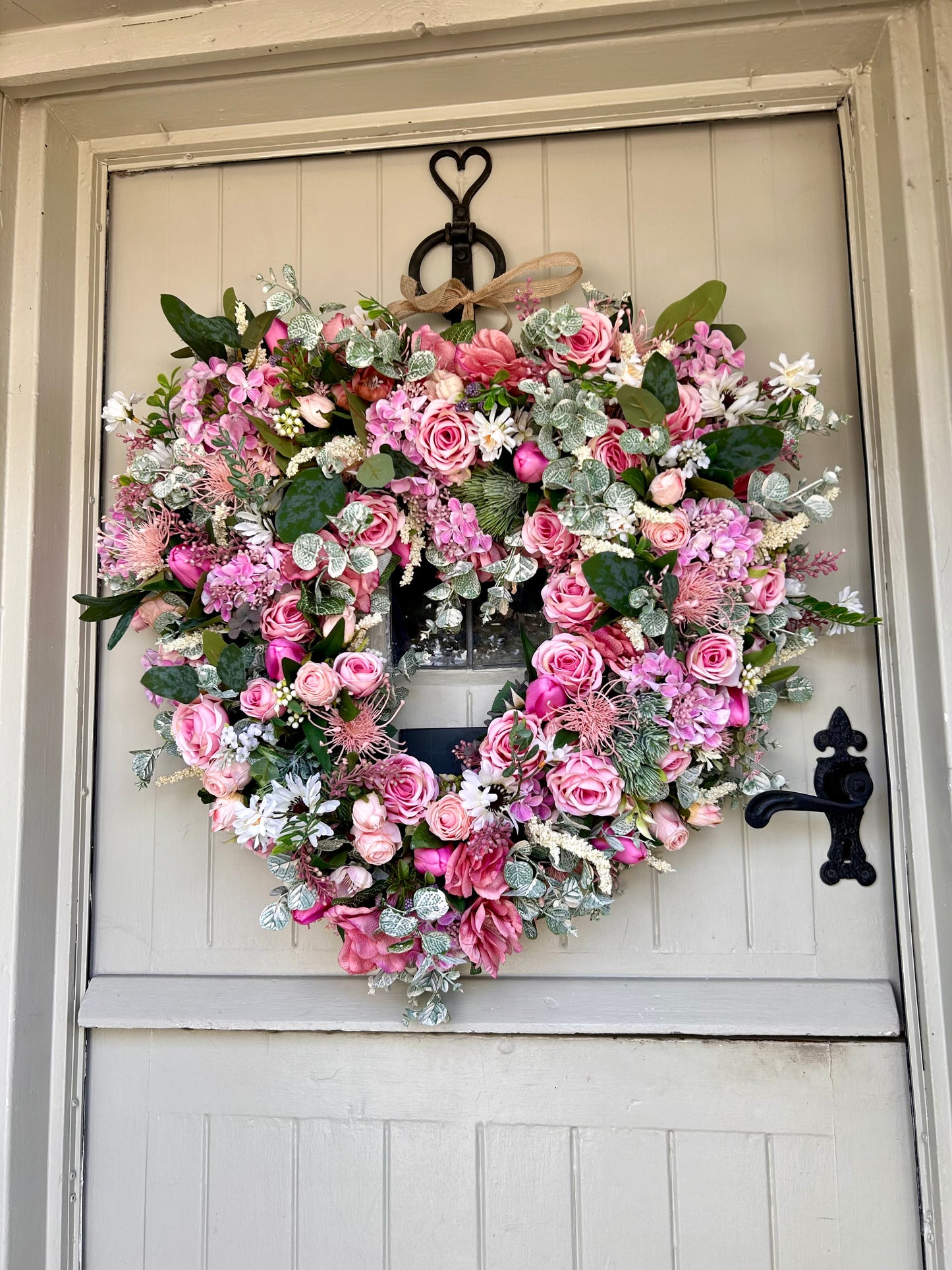 “NANCY” heart artificial wreath (FREE P&P)