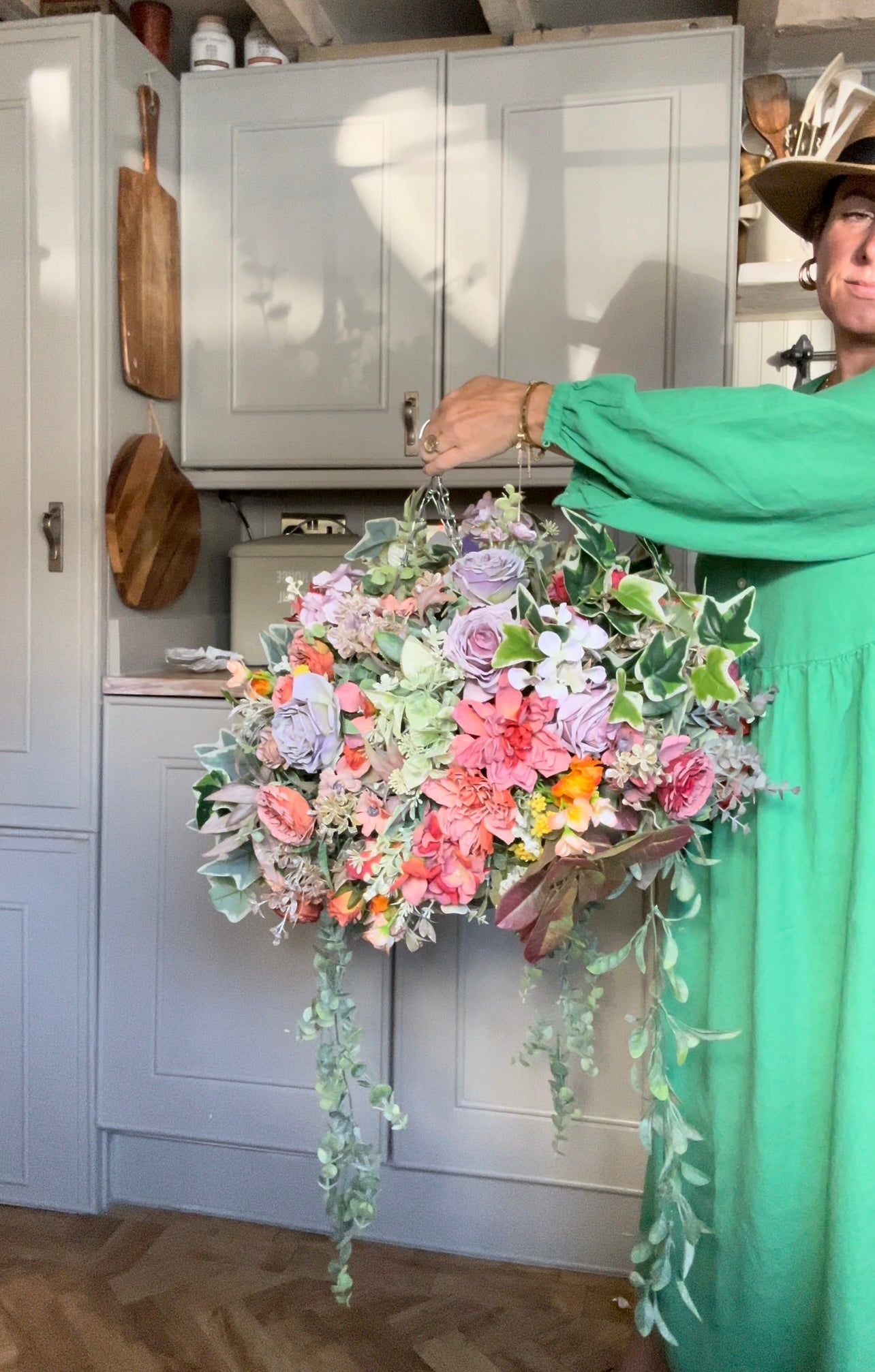 “IRIS” Luxury artificial hanging basket (FREE P&P)