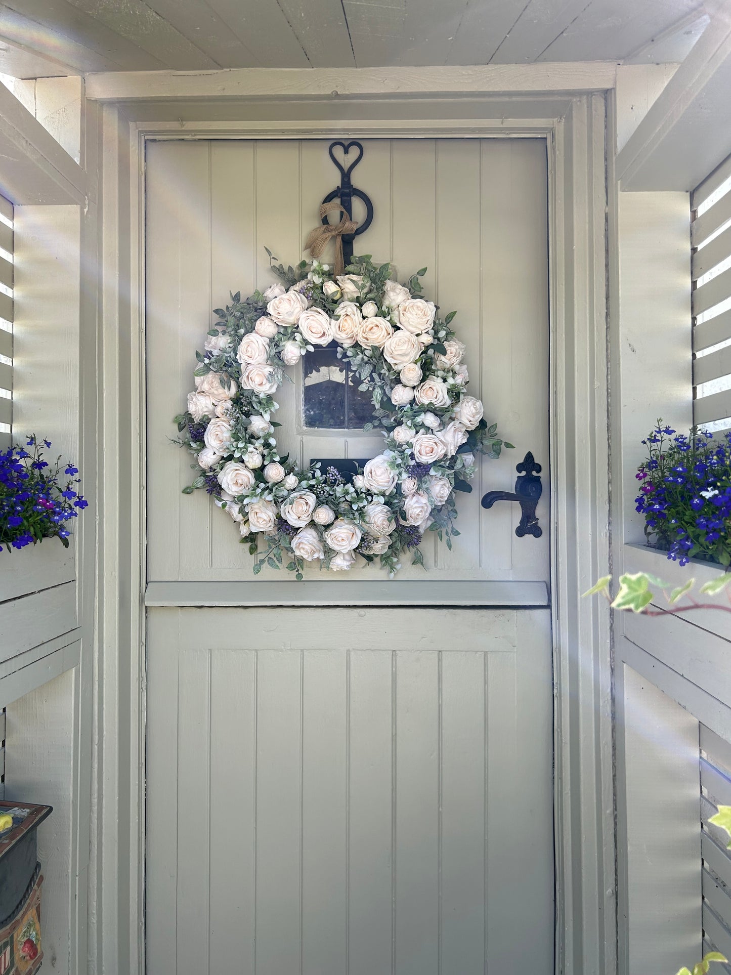 “CHELSEA” full bloom rose artificial wreath (FREE P&P)