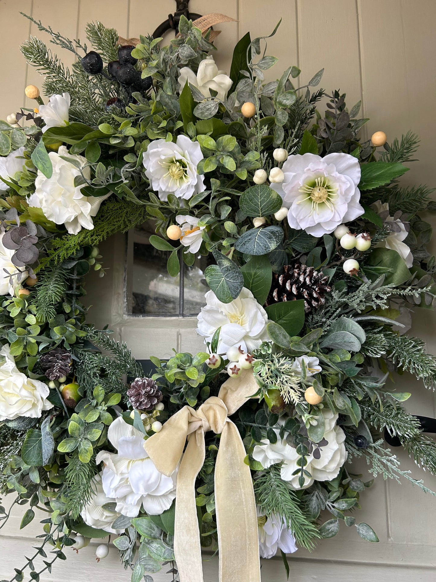 “AMORE” winter artificial wreath (FREE P&P)