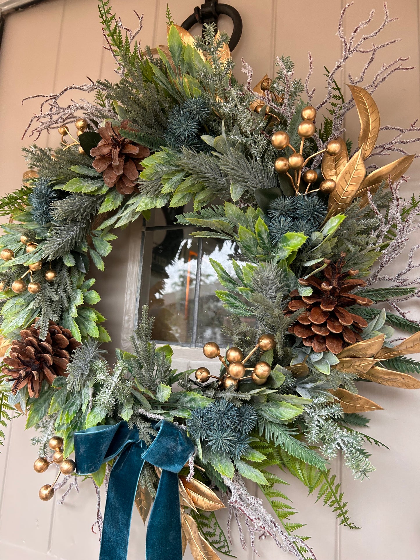 “WINNIE” Christmas and winter wreath (FREE P&P)