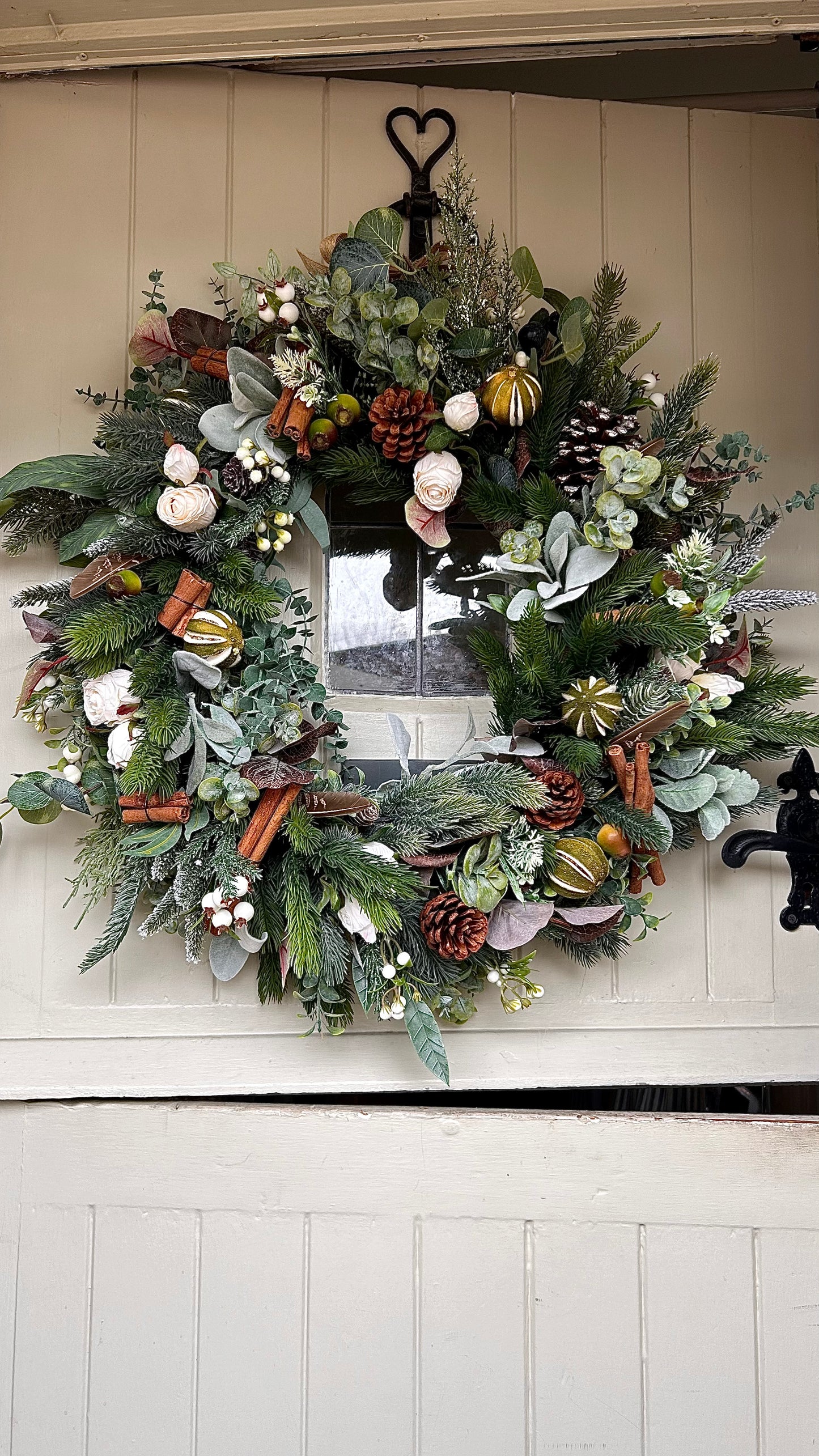 “SHELBY” Christmas wreath (FREE P&P)