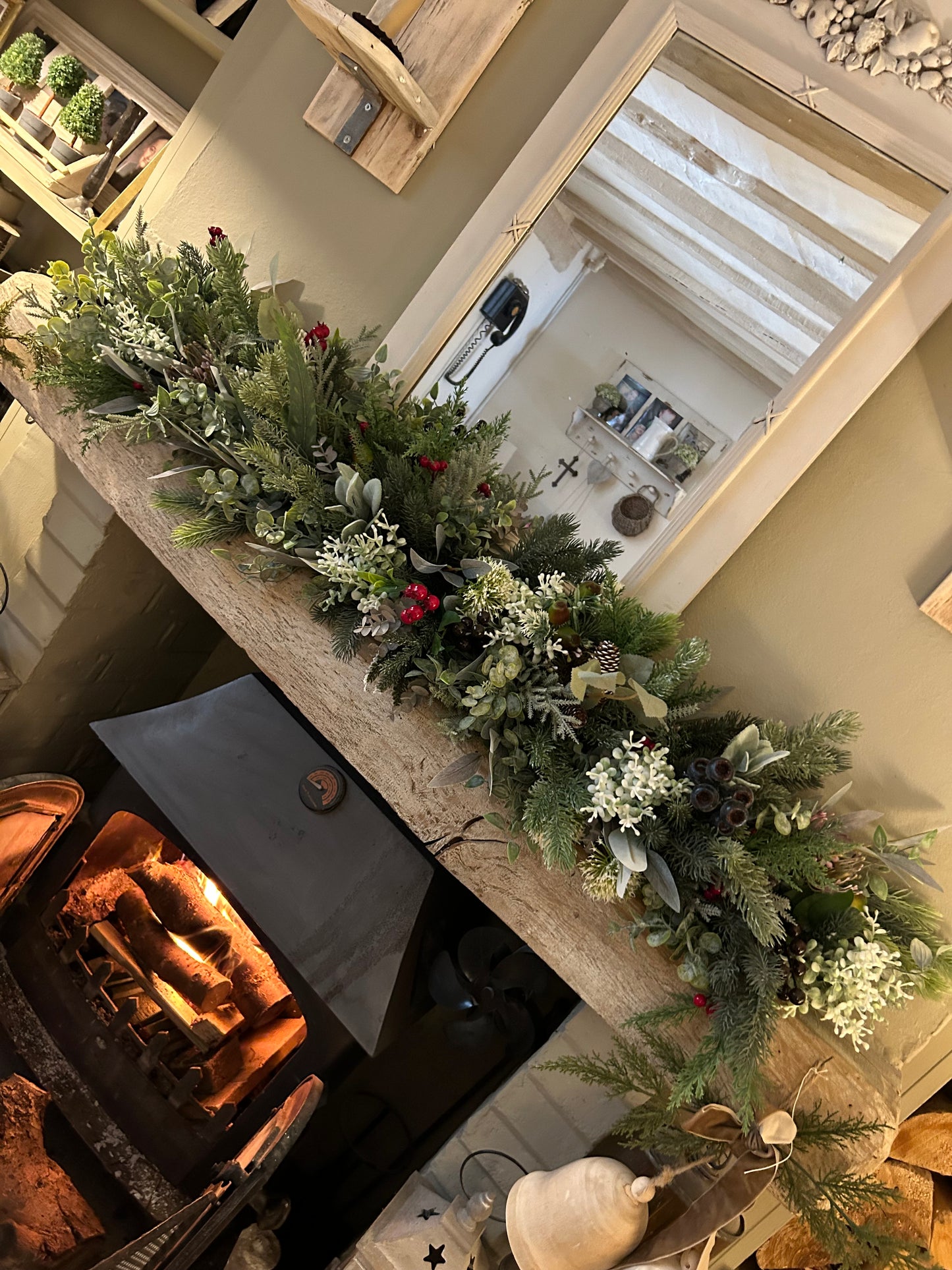 “FARMHOUSE RUSTIC” Christmas garland (FREE P&P)