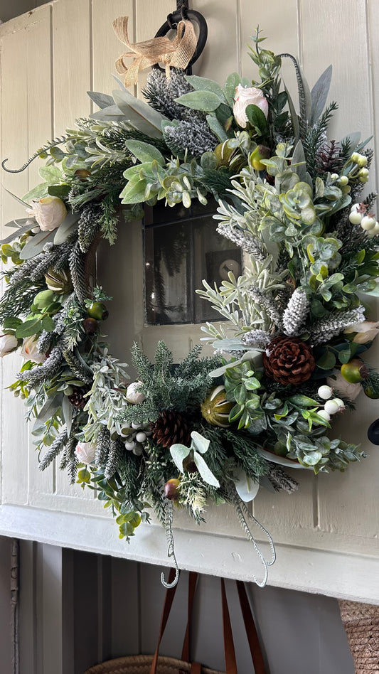 “ALICE' artificial winter faux Wreath