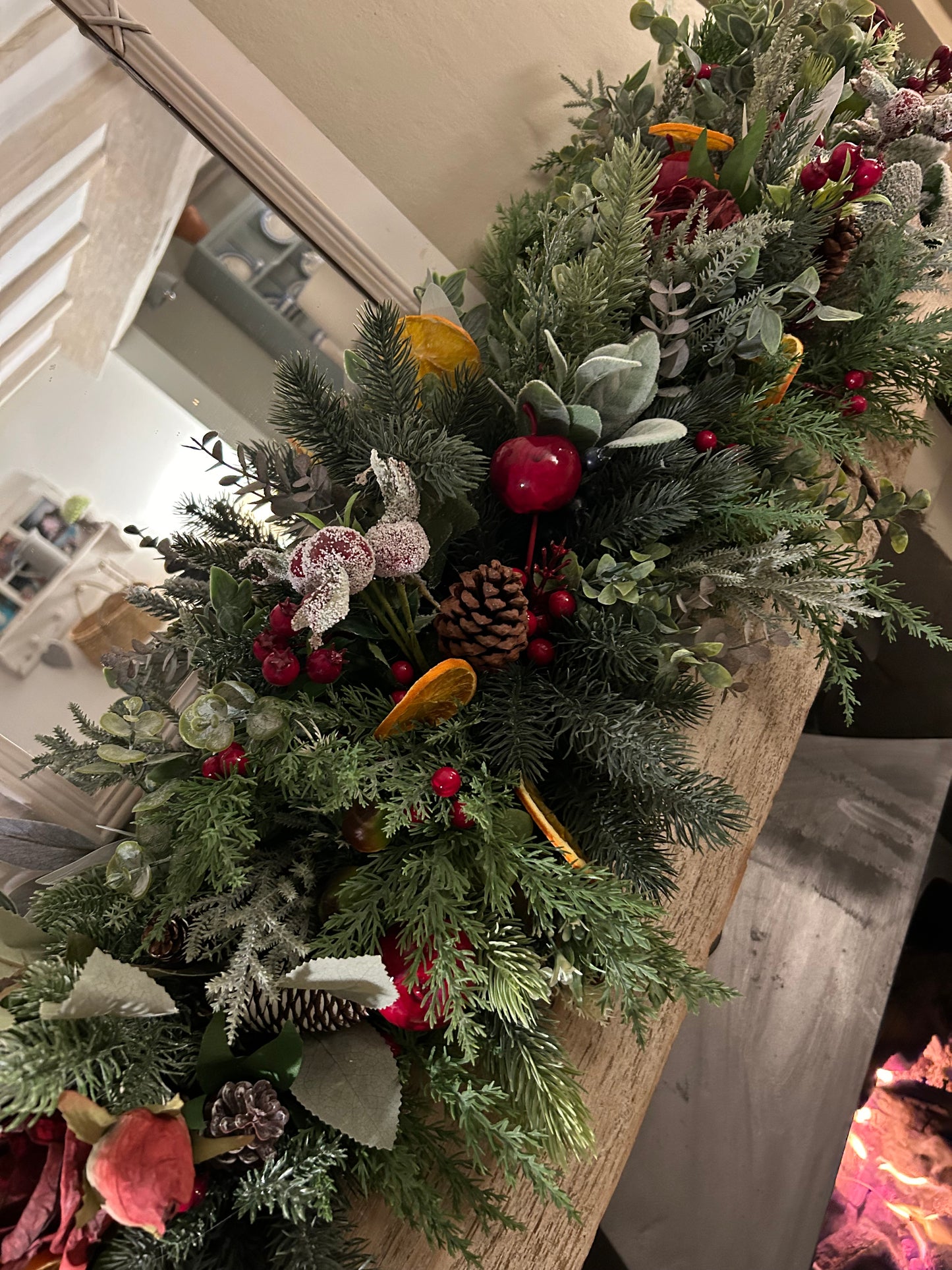 “FESTIVE BERRY” Christmas garland (FREE P&P)