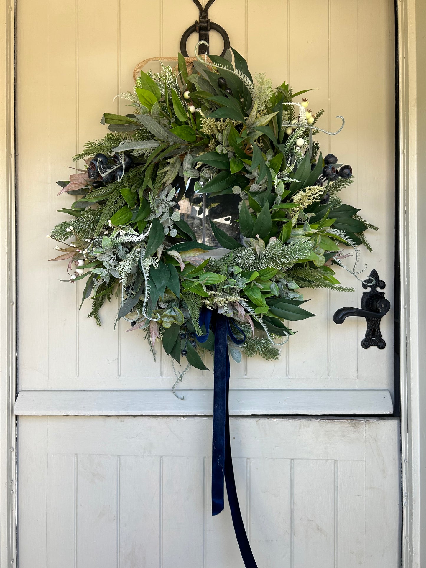 “NEW FOREST” winter artificial wreath (FREE P&P)