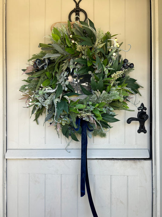 “NEW FOREST” winter artificial wreath (FREE P&P)