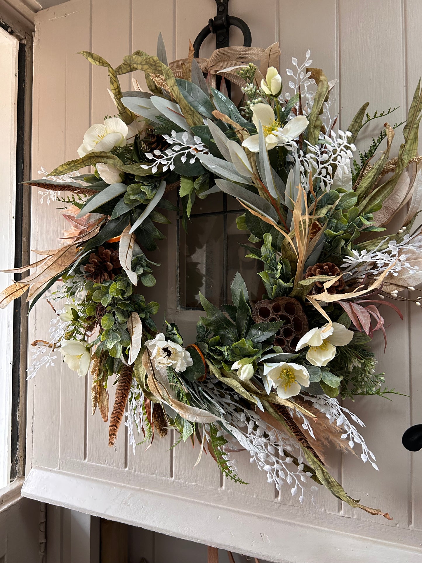 “WINTER CHARM” artificial wreath (FREE P&P)