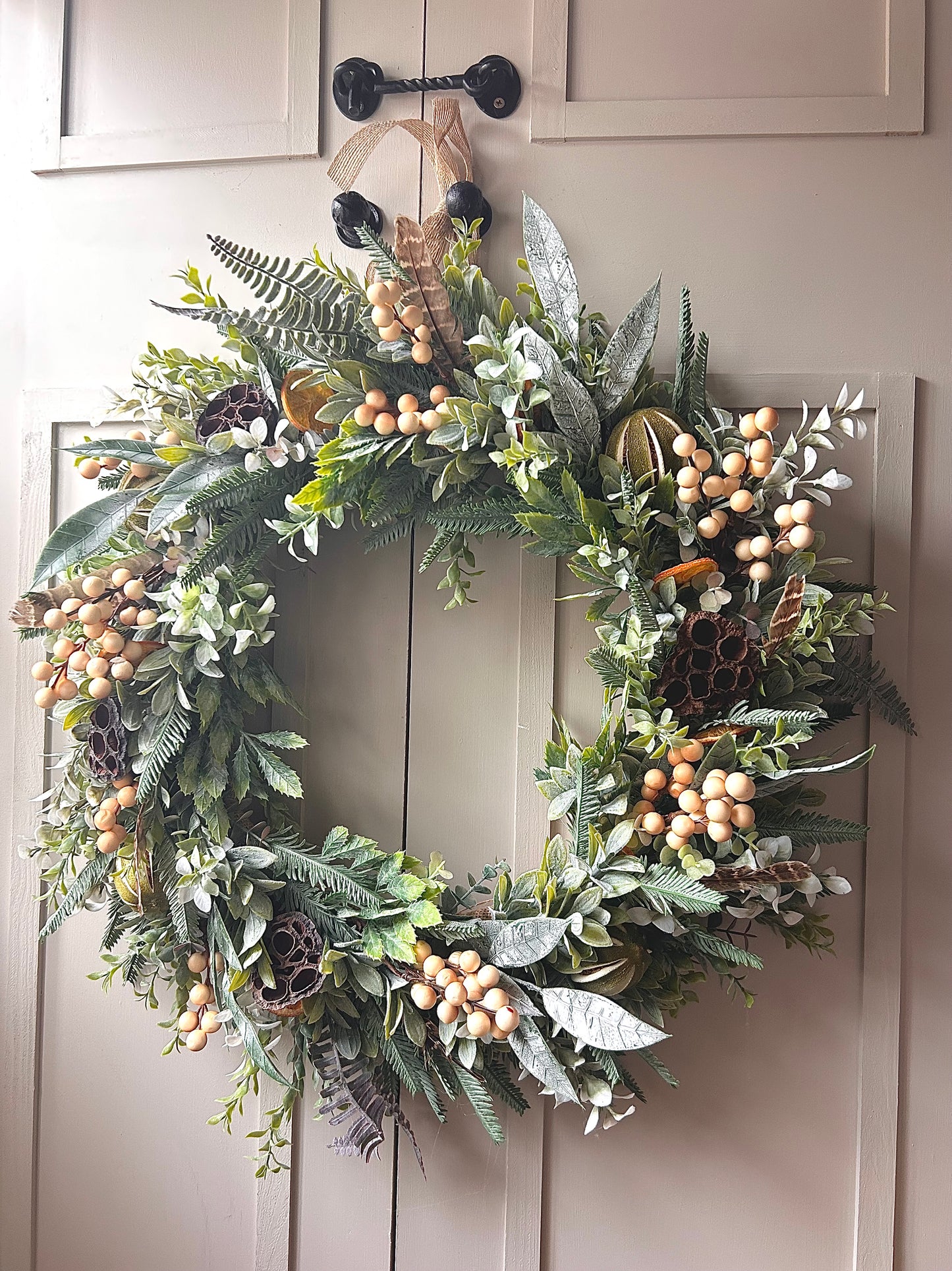 “COUNTRY STYLE CHRISTMAS” artificial wreath (FREE P&P)