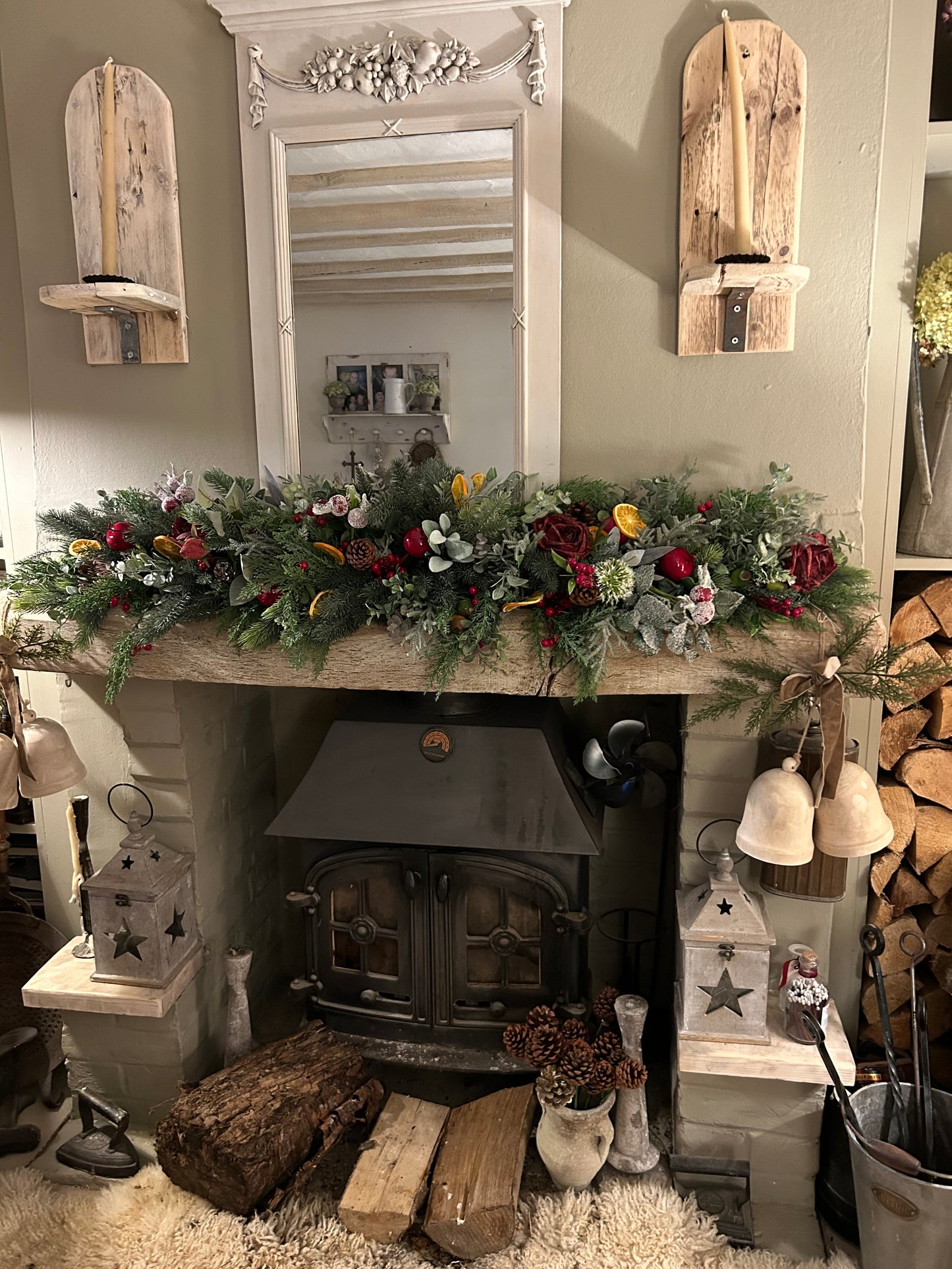 “FESTIVE BERRY” Christmas garland (FREE P&P)