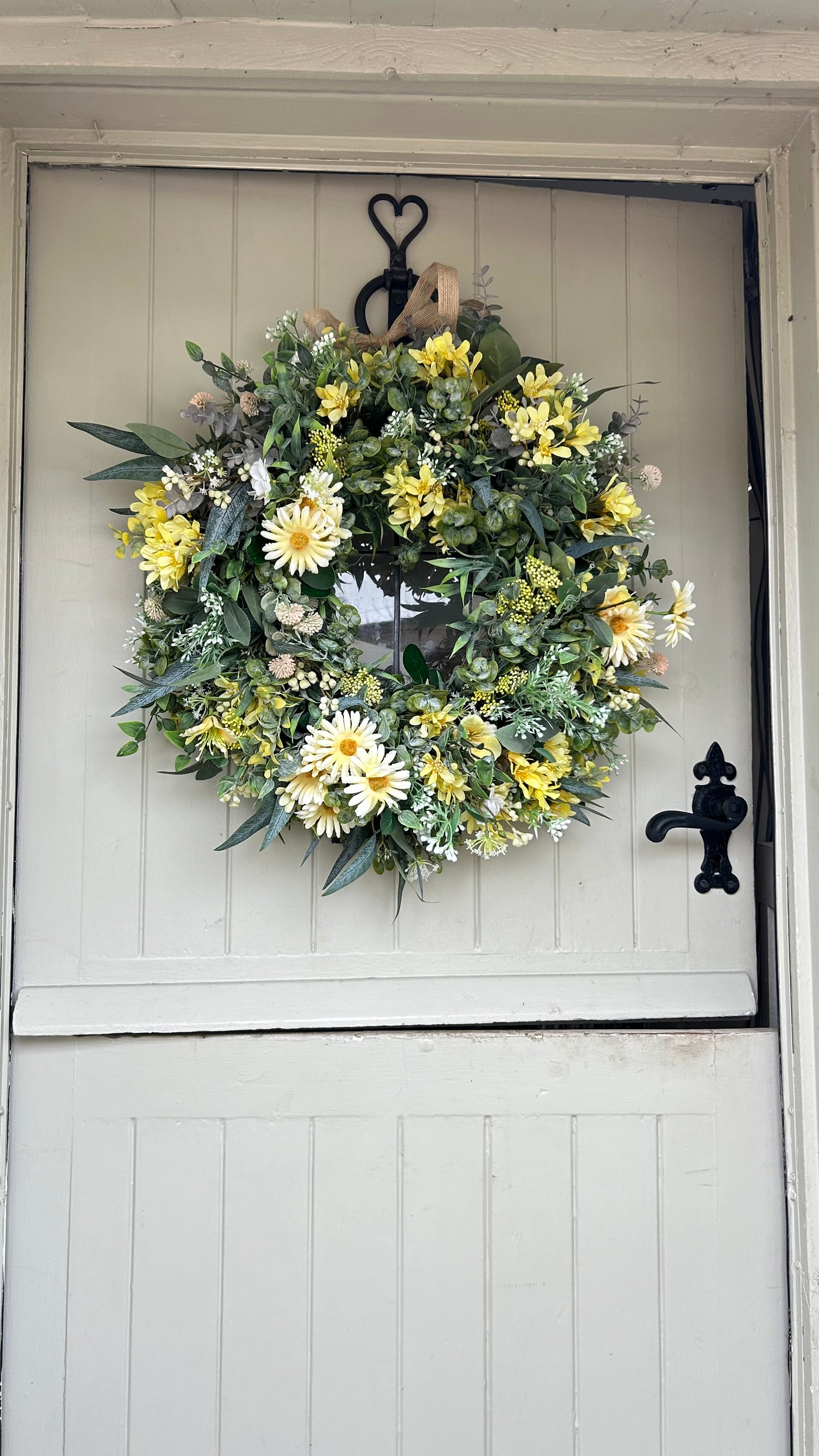 “TEIGAN” artificial wreath (FREE P&P