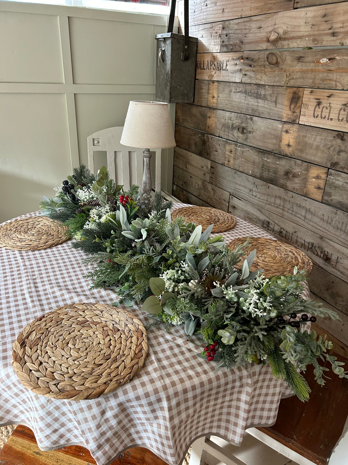 “FARMHOUSE RUSTIC” Christmas garland (FREE P&P)