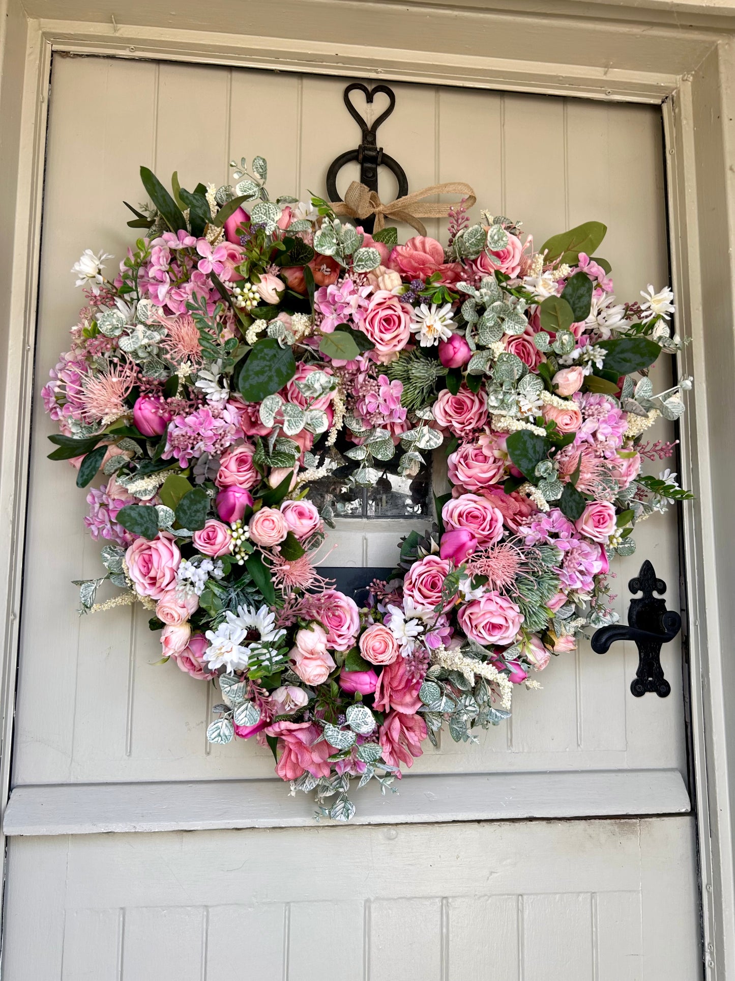 “NANCY” heart artificial wreath (FREE P&P)