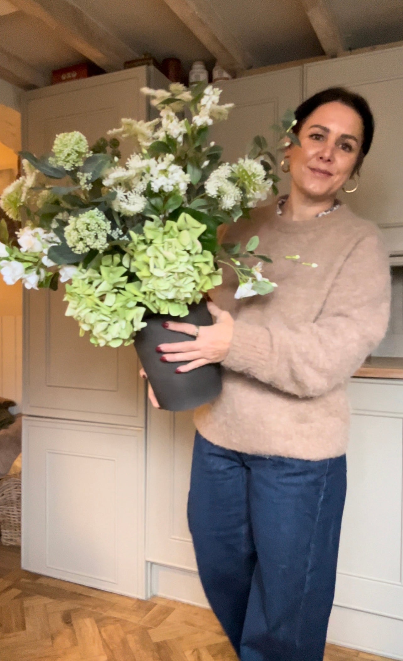 Floral display inc iron style vase free P&P