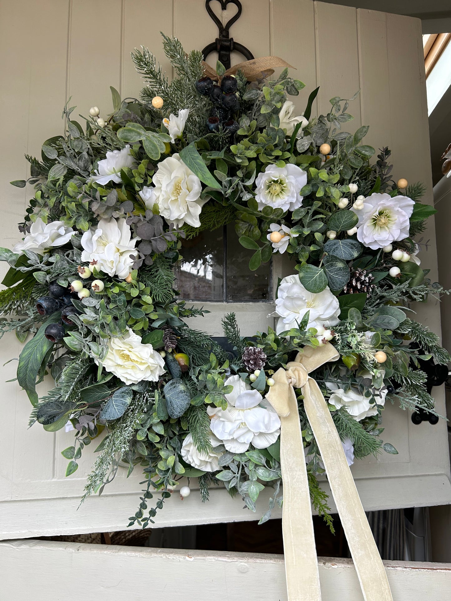 “AMORE” winter artificial wreath (FREE P&P)
