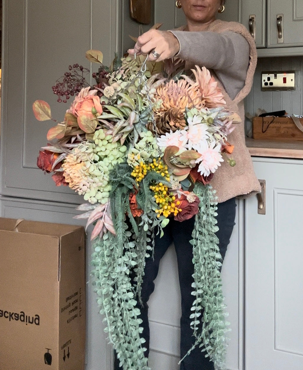 “PIA” winter Luxury artificial hanging basket (FREE P&P)
