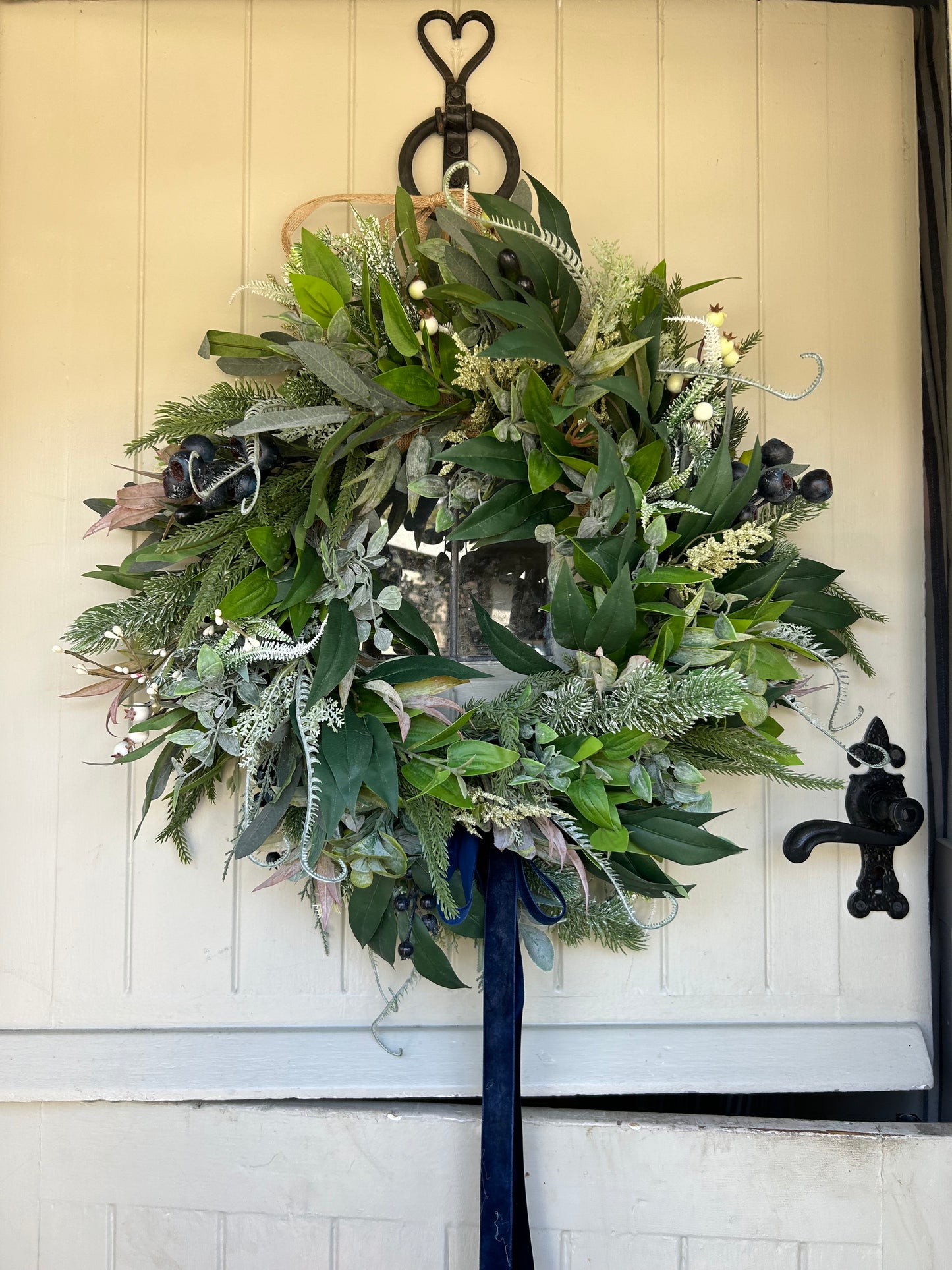 “NEW FOREST” winter artificial wreath (FREE P&P)
