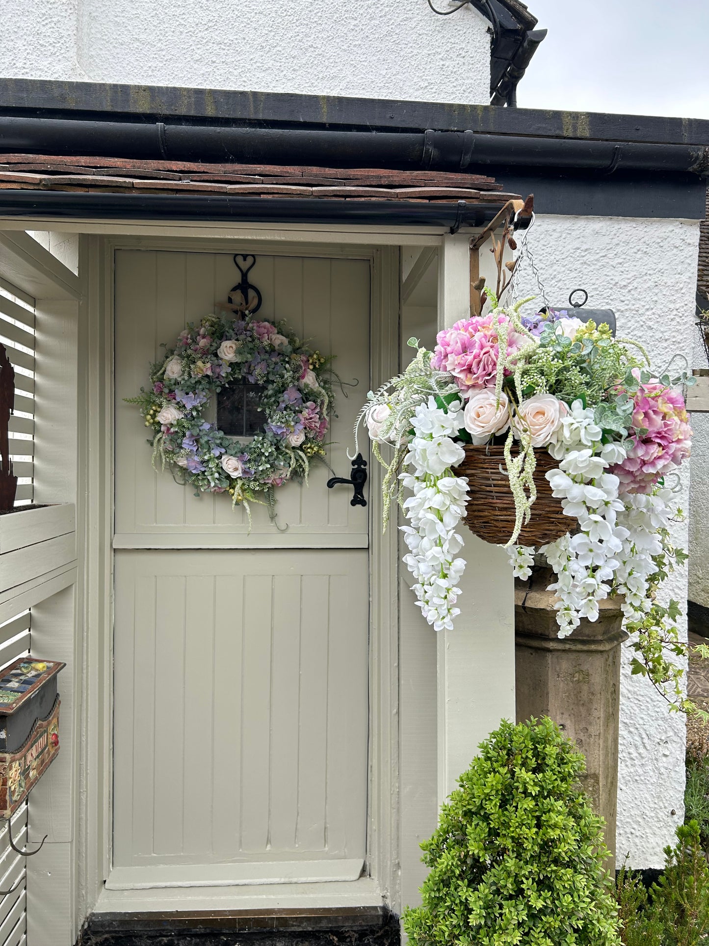 “SLOANE” summer Luxury artificial hanging basket (FREE P&P)