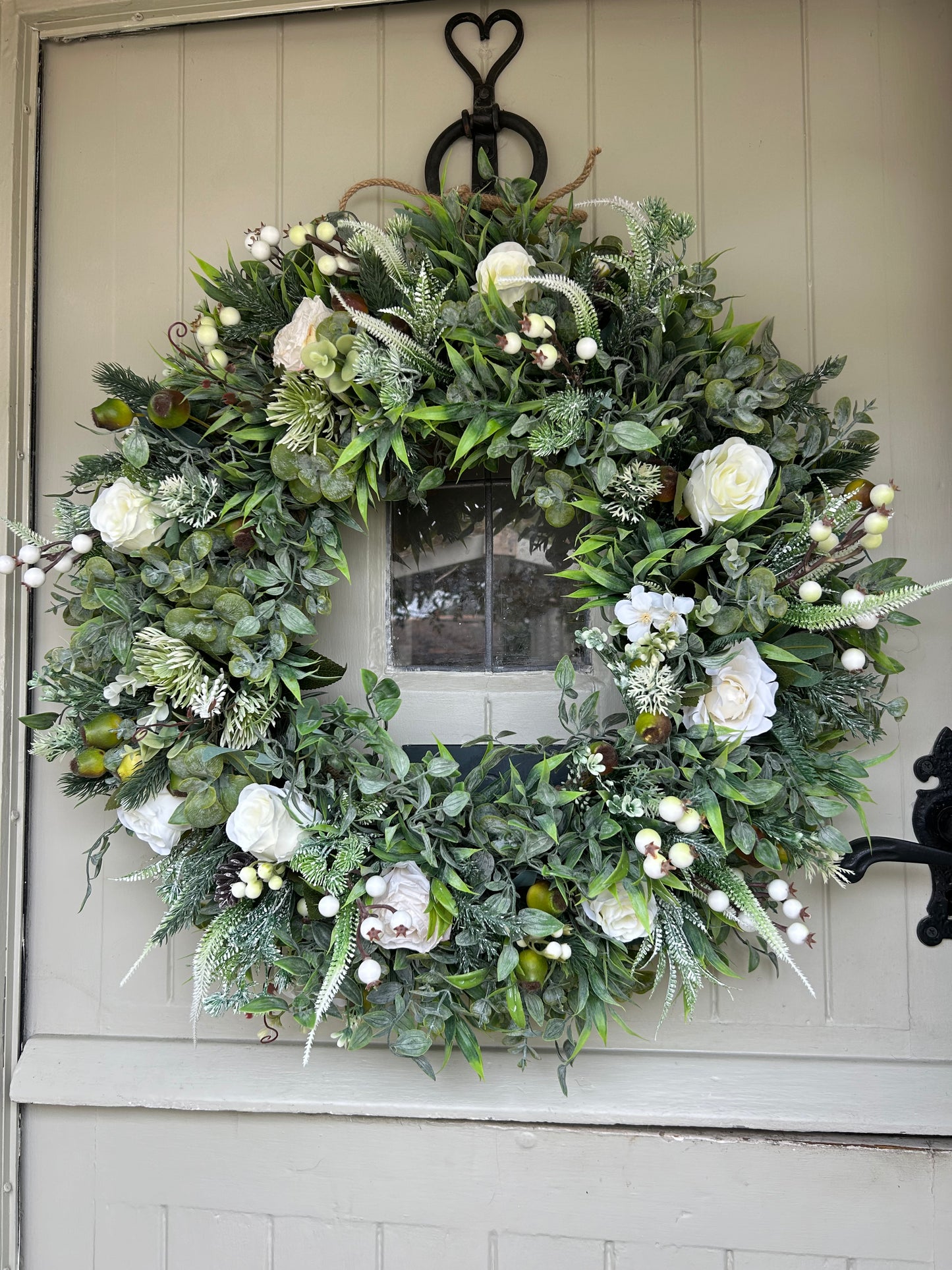 “THEO” full berry winter ARTIFICIAL wreath (FREE P&P)