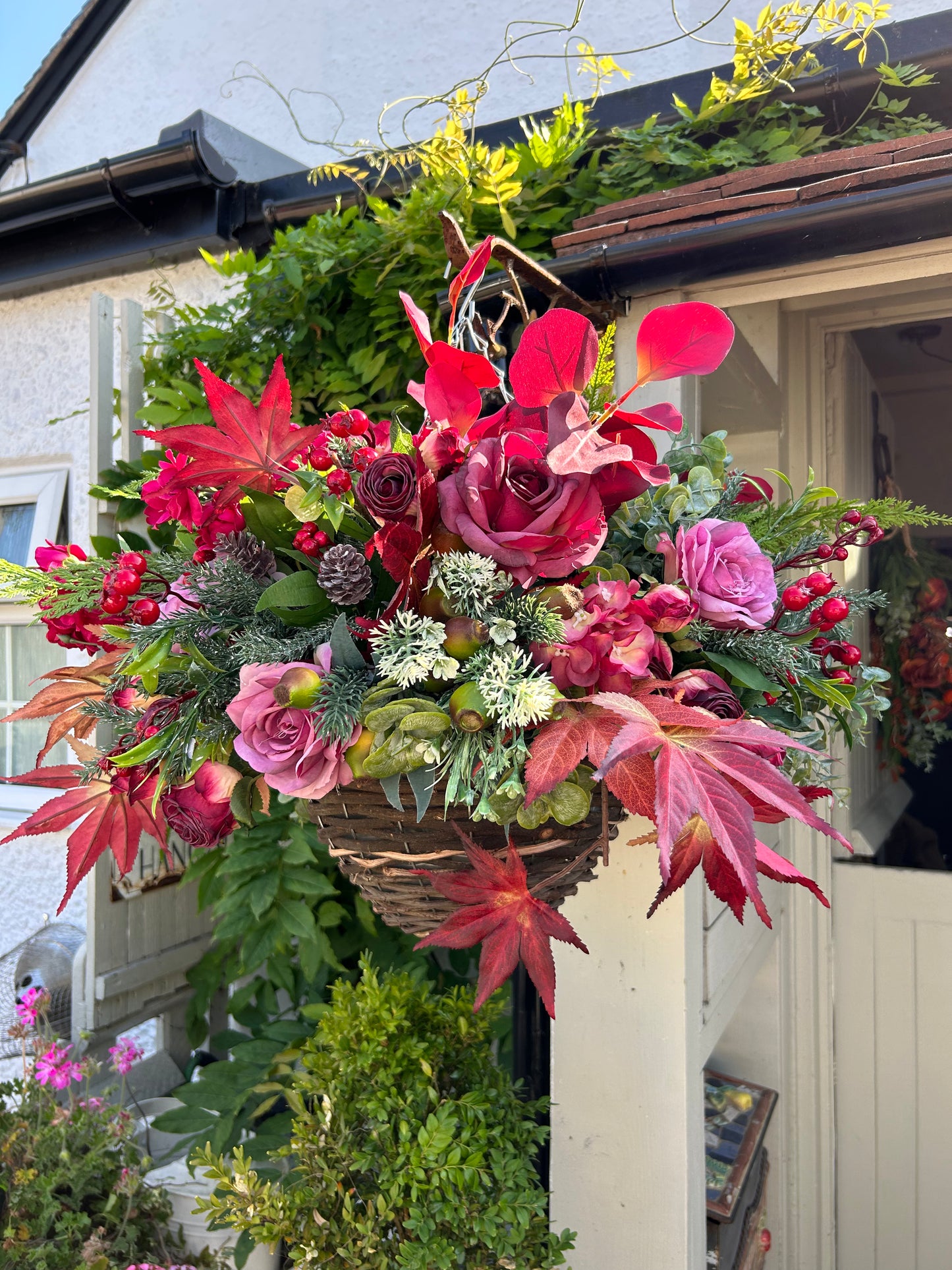 “FARLEIGH” Luxury artificial hanging basket (FREE P&P)