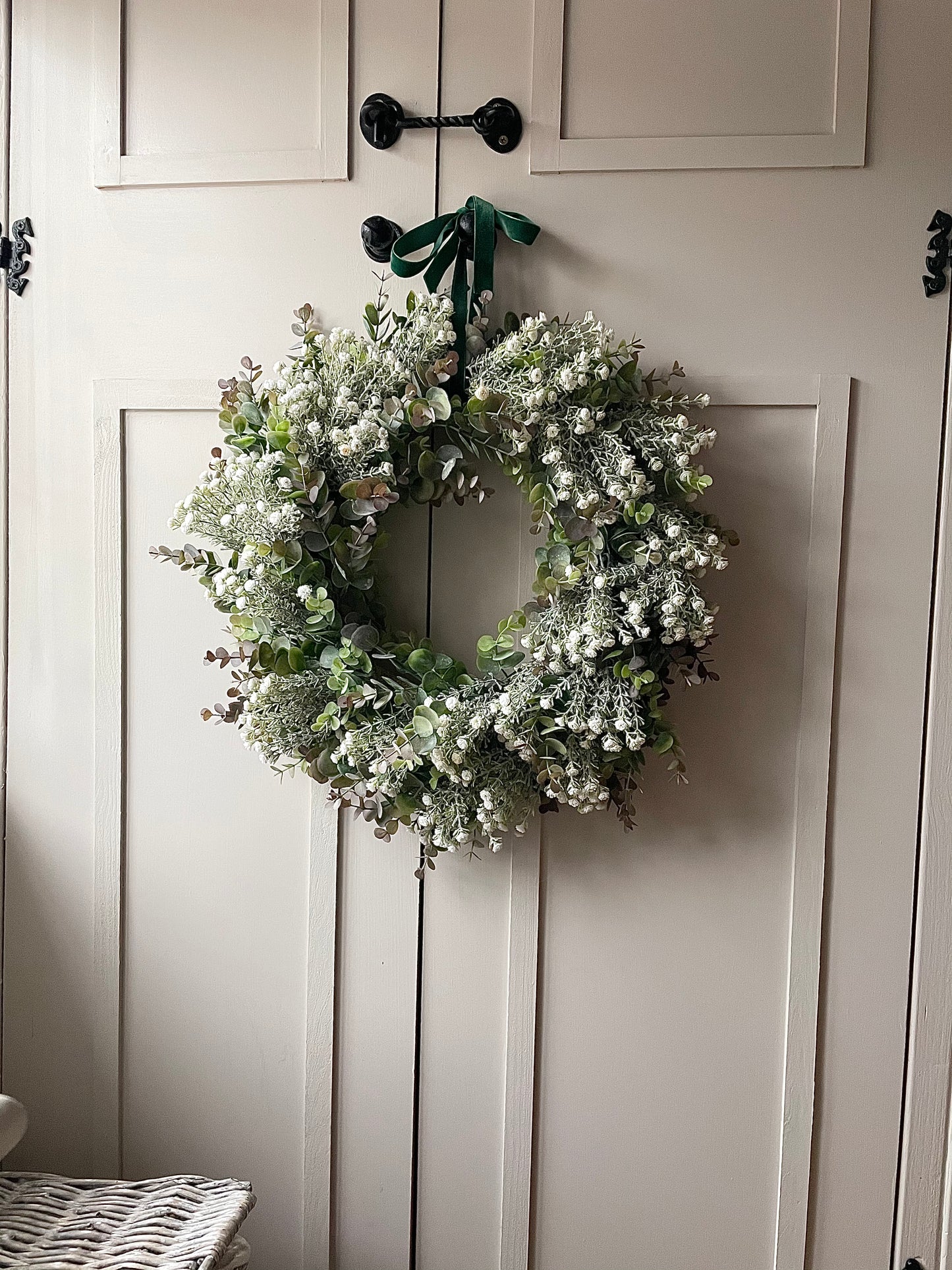 “LADY EARL” faux wreath