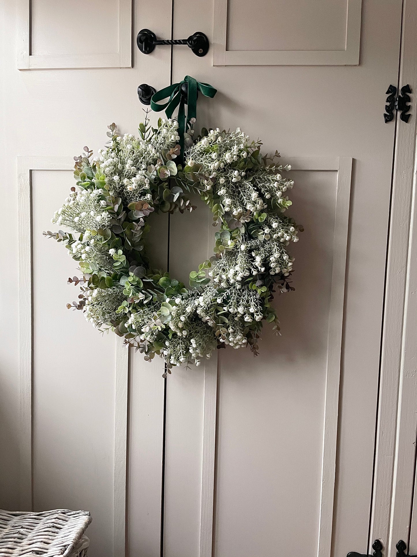 “LADY EARL” faux wreath