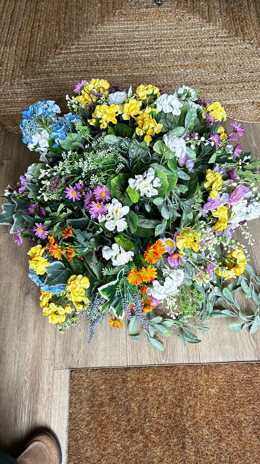 “LAUREL” Luxury artificial hanging basket (FREE UK P&P)
