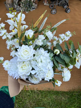 Load image into Gallery viewer, Summer Luxury bouquet ready to post
