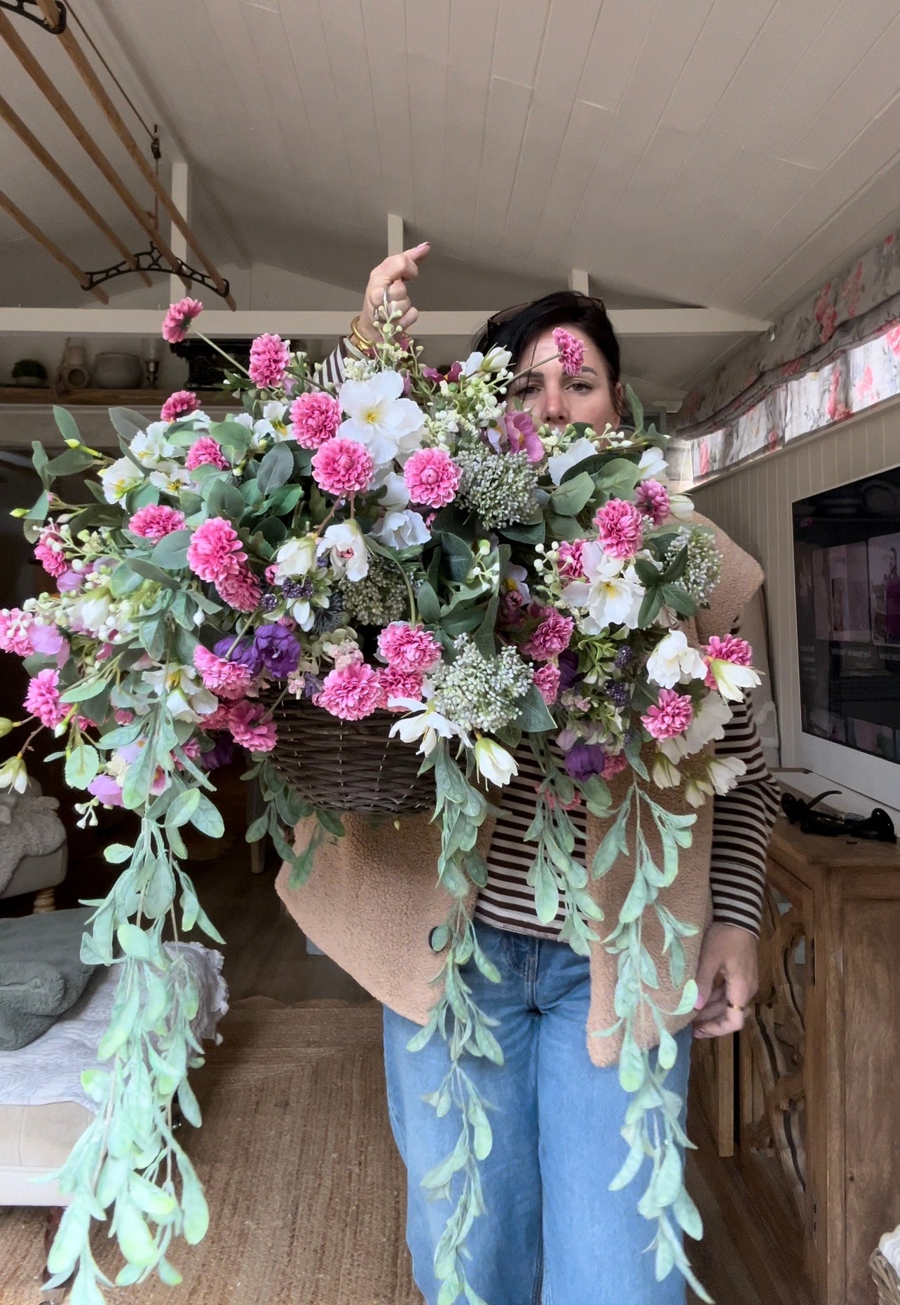 “MEGAN” Luxury artificial hanging basket (FREE UK P&P)