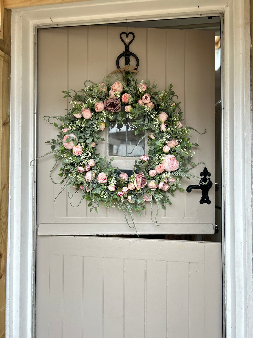 “BED OF PINK ROSES” faux wreath (FREE P&P)