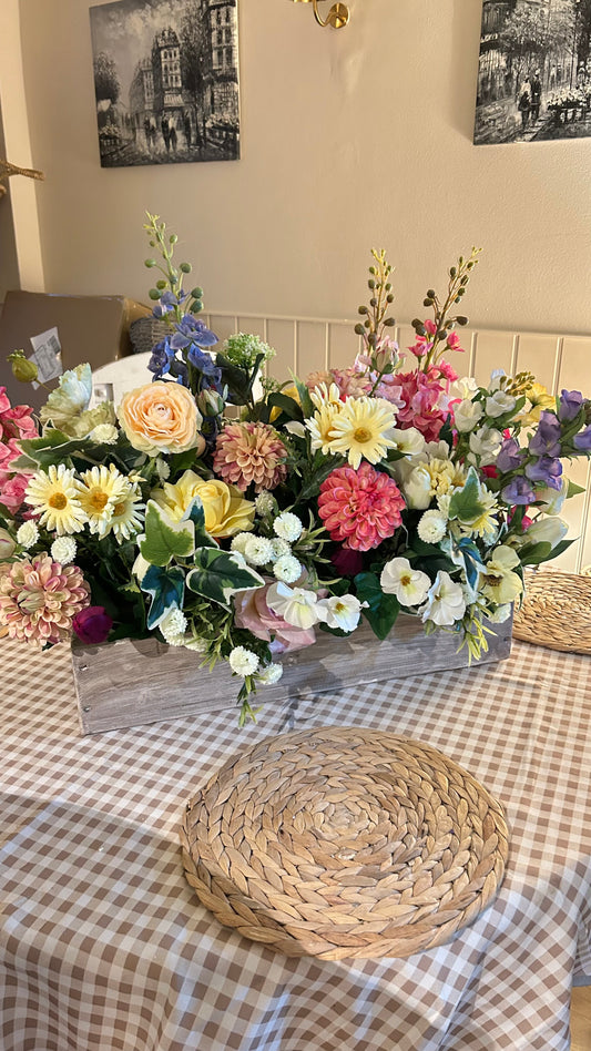 Flower bomb  (TROUGH FLOWER BOX) FREE P&P