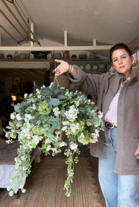 “DELILAH” Luxury artificial hanging basket (FREE UK P&P)