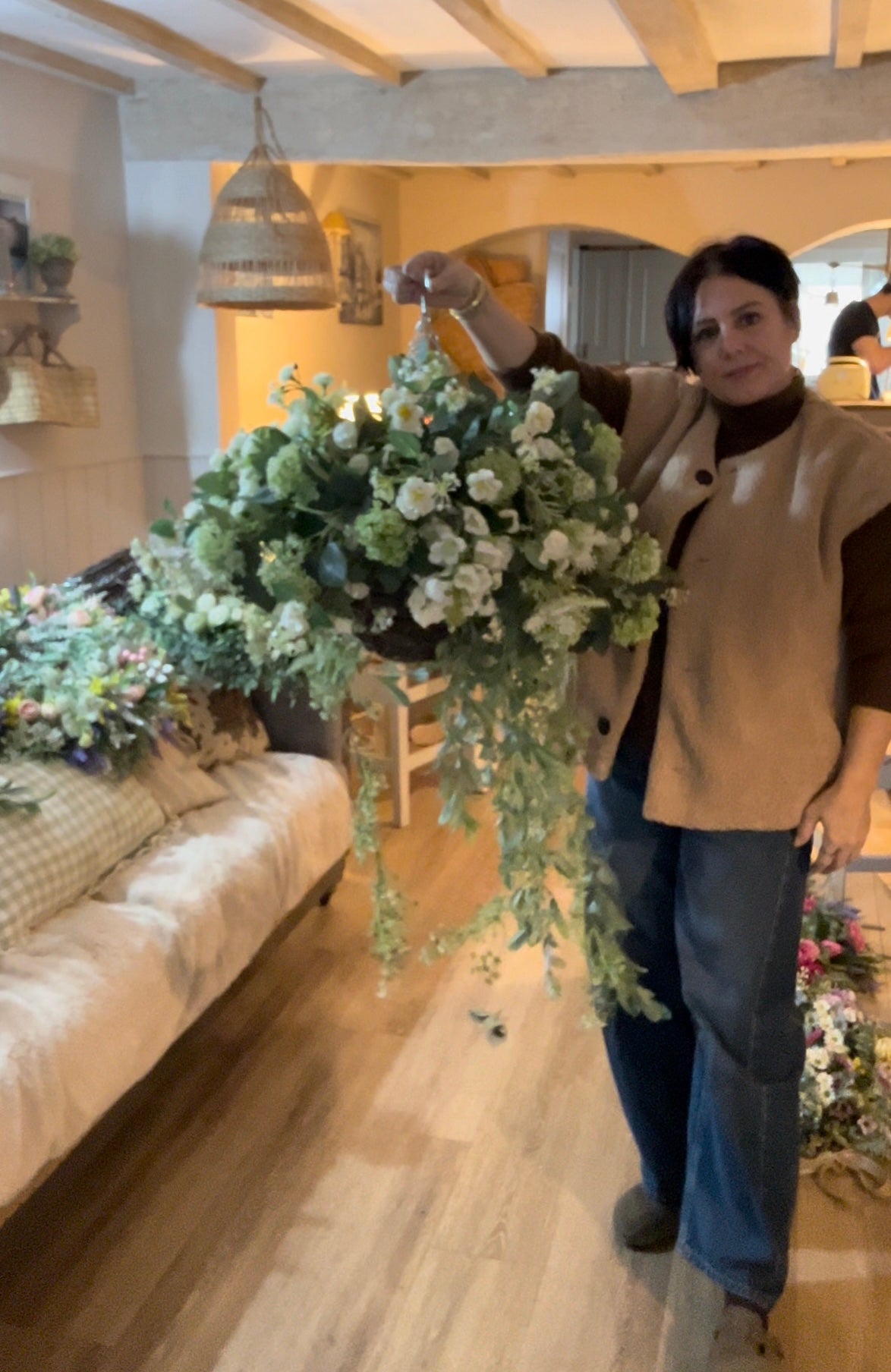 “DELILAH” Luxury artificial hanging basket (FREE P&P)