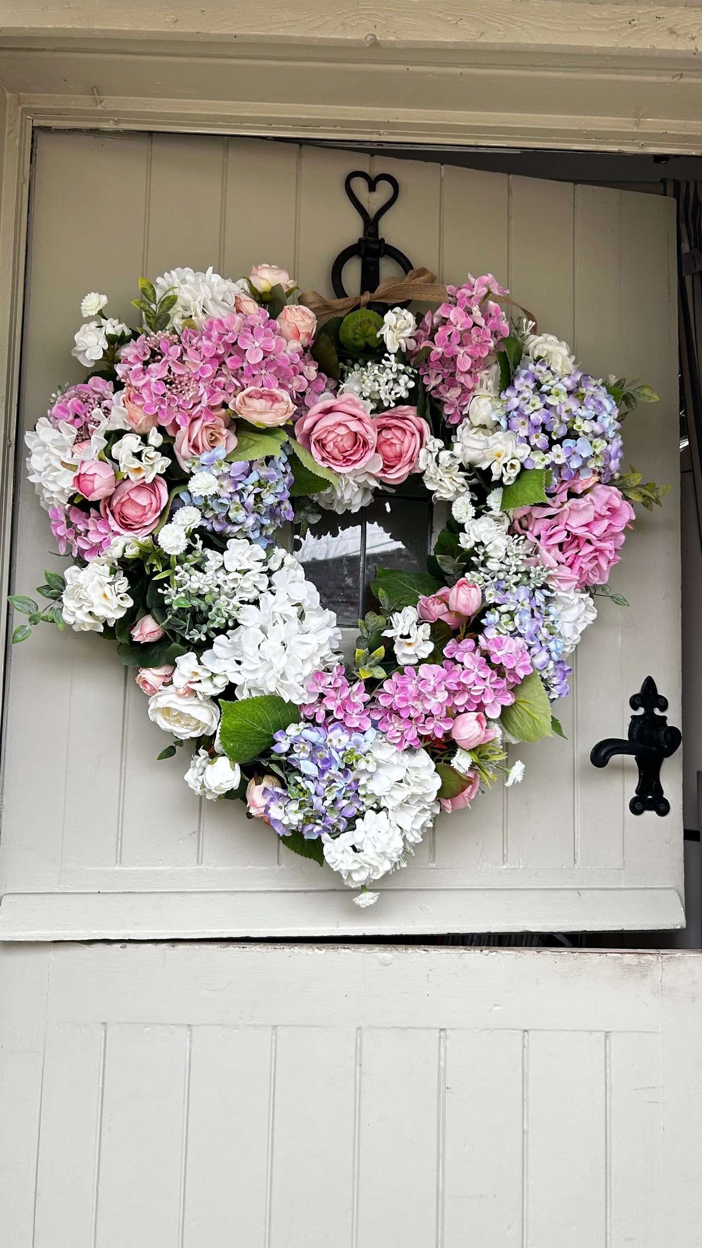 “FULL BLOOM” heart artificial wreath (FREE P&P)