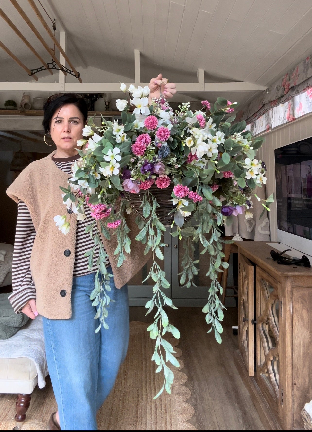 “MEGAN” Luxury artificial hanging basket (FREE UK P&P)