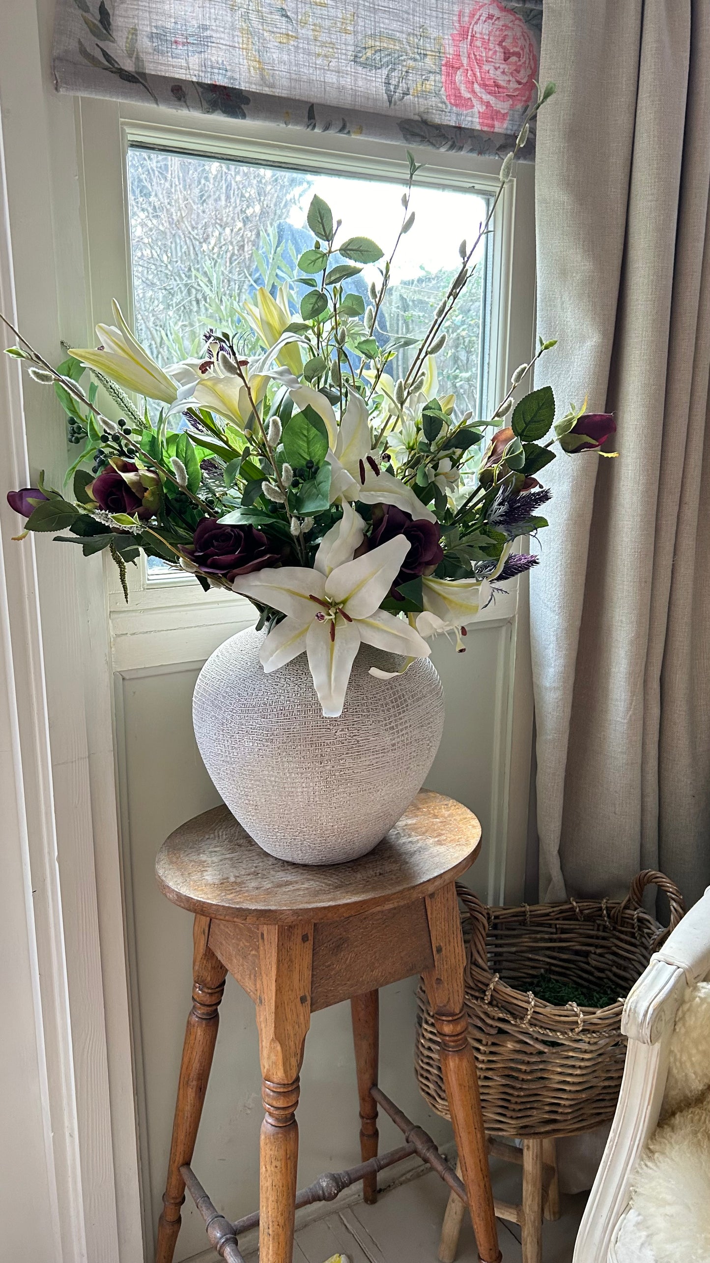 Bouquet inc vase  ready to post free P&P