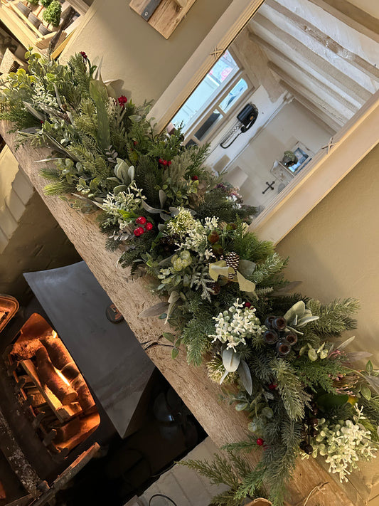 “FARMHOUSE RUSTIC” Christmas garland (FREE P&P)