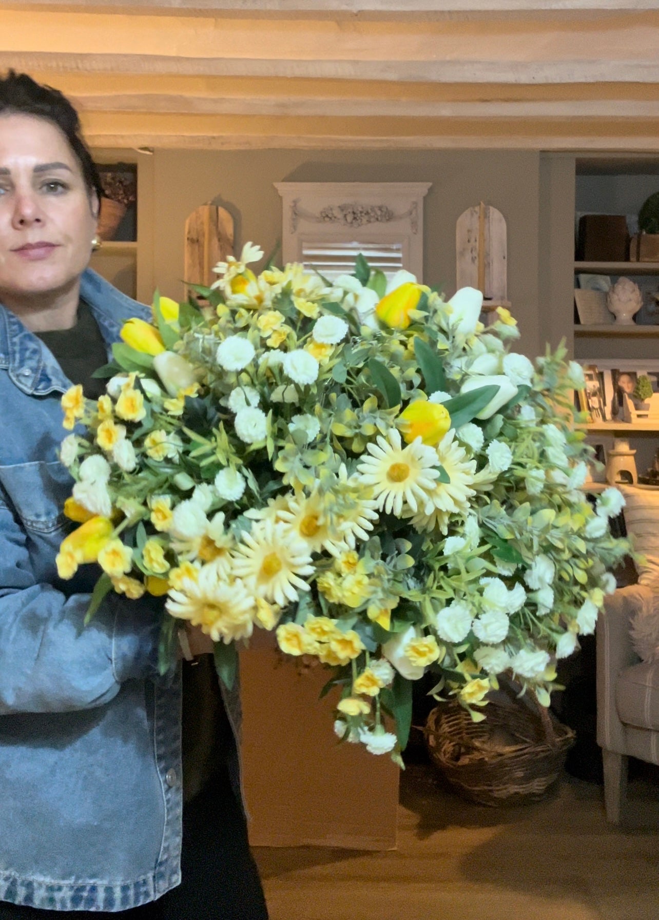 “MARTHA” Luxury artificial hanging basket (FREE P&P)