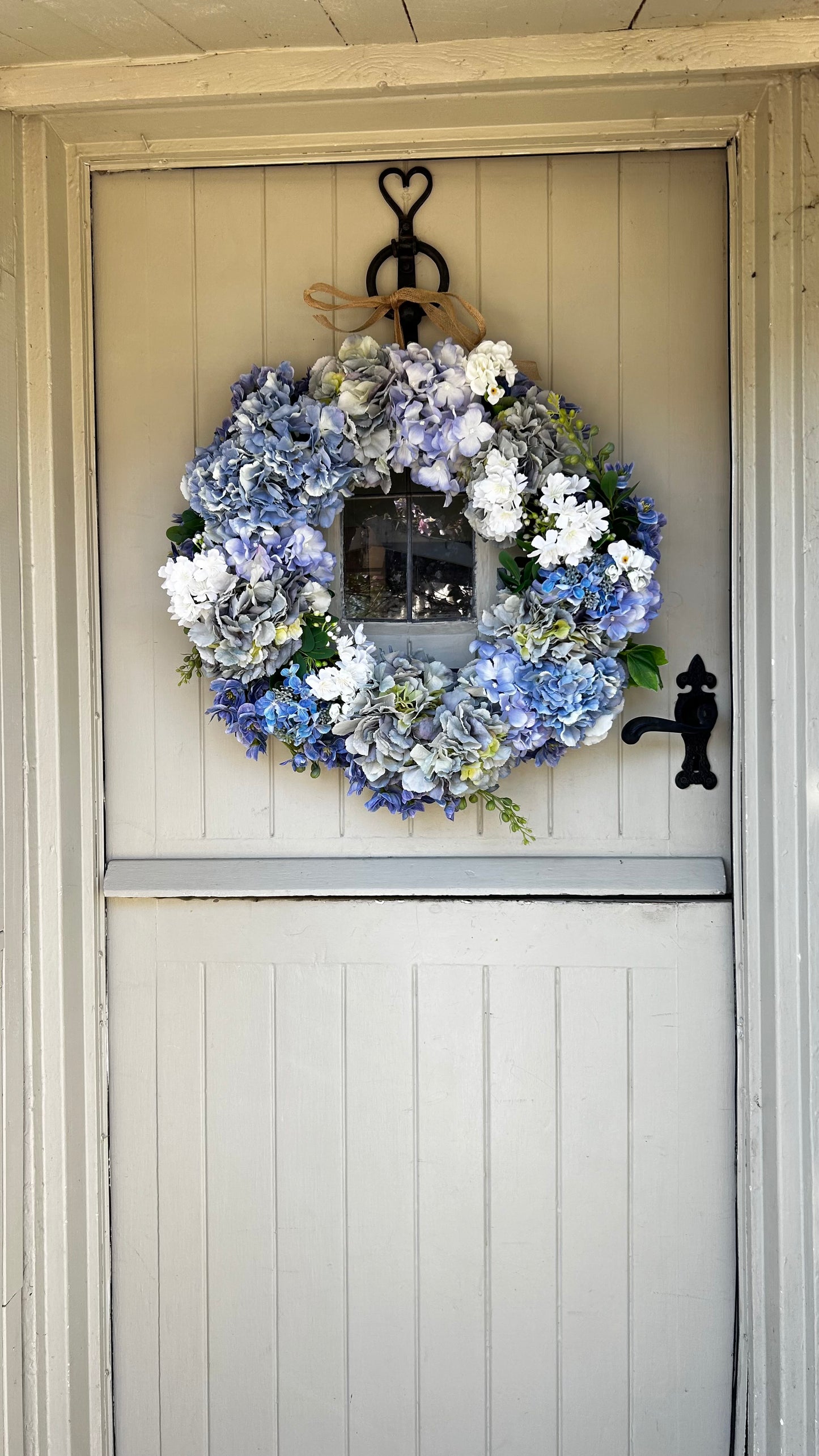 “BEATRICE” Blue hydrangea wreath (FREE P&P)