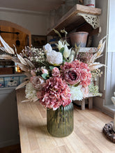 Load image into Gallery viewer, “PEGGY” Luxury bouquet (free P&amp;P)
