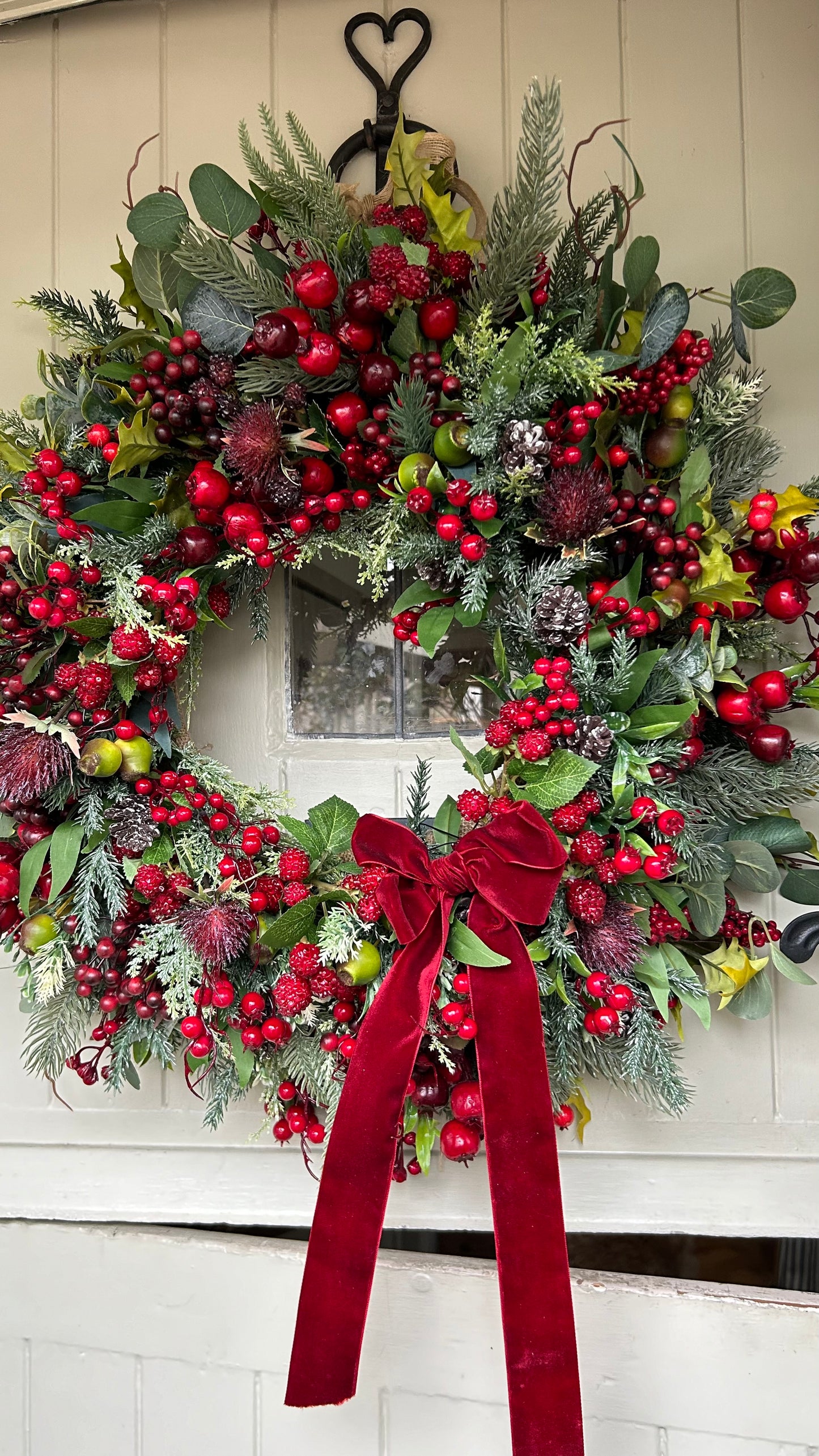 “MARY” Christmas wreath (FREE P&P)