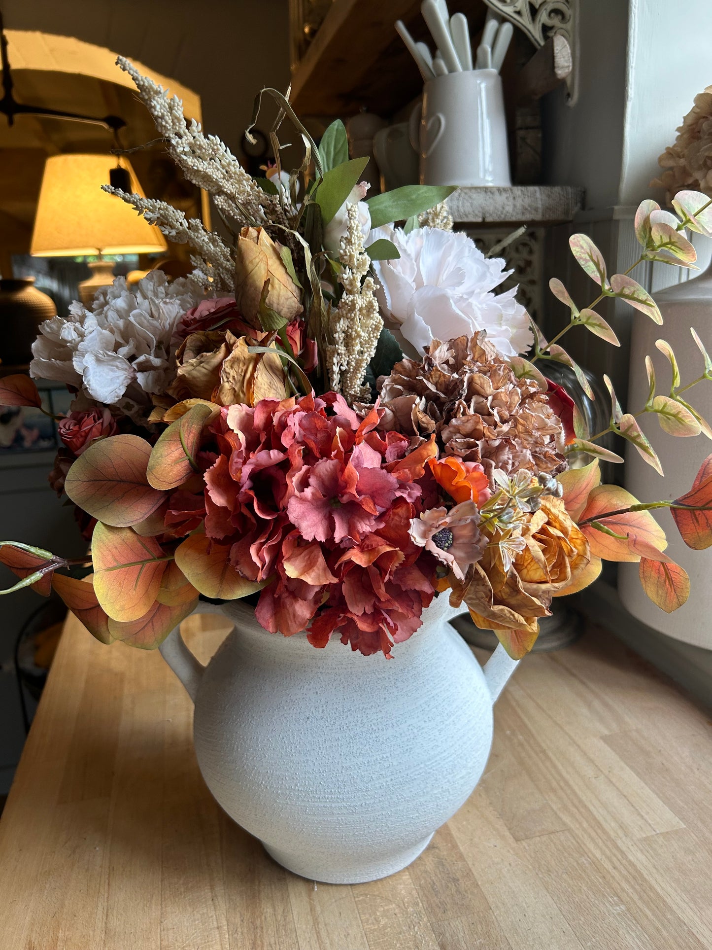 Winter bouquet inc vase & free P&P