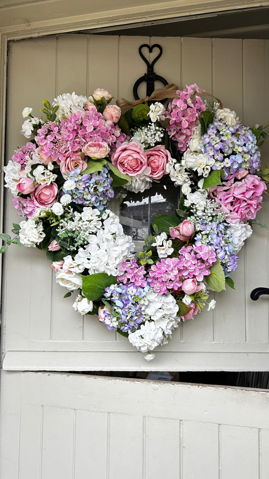 “FULL BLOOM” heart artificial wreath (FREE P&P)