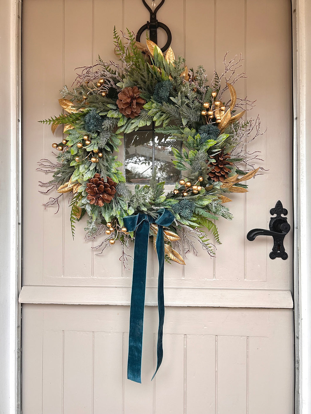 “WINNIE” Christmas and winter wreath (FREE P&P)