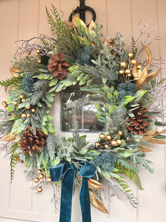 “WINNIE” Christmas and winter wreath (FREE P&P)
