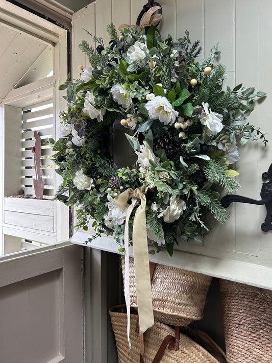 “AMORE” winter artificial wreath (FREE P&P)