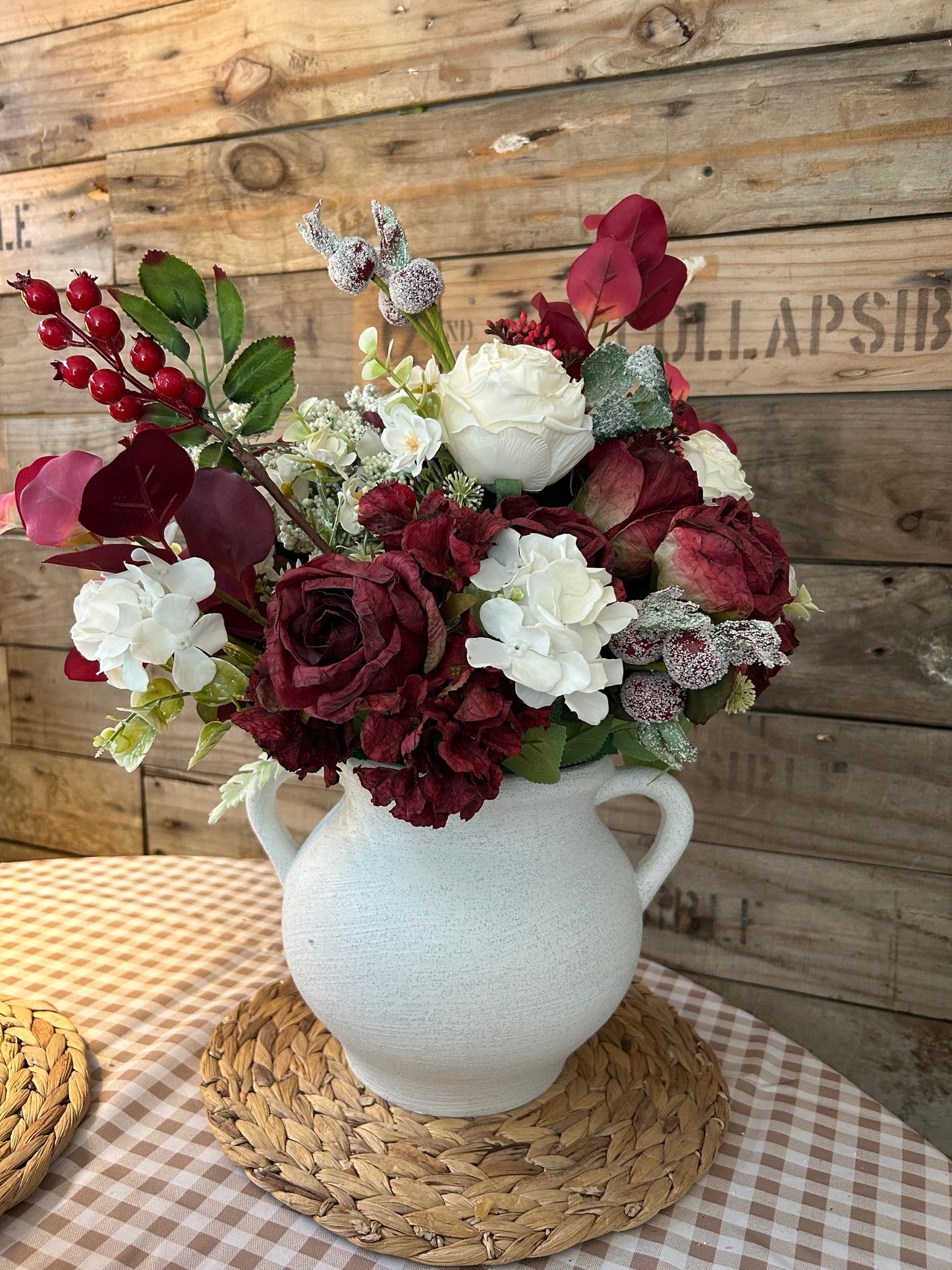 Winter luxury bouquet inc vase & free P&P